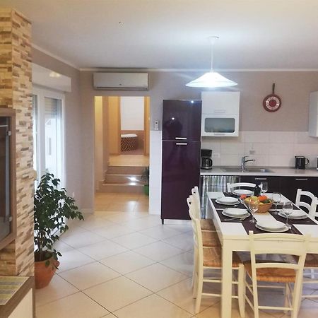Holiday Home Tanja プーラ エクステリア 写真